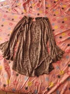 New York & Company Heathered Gray Knit Tunic Top